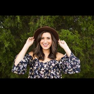 Meet your Posher, Tori